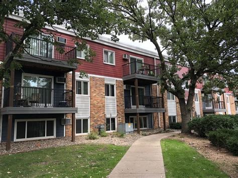 royal oaks apartments blaine